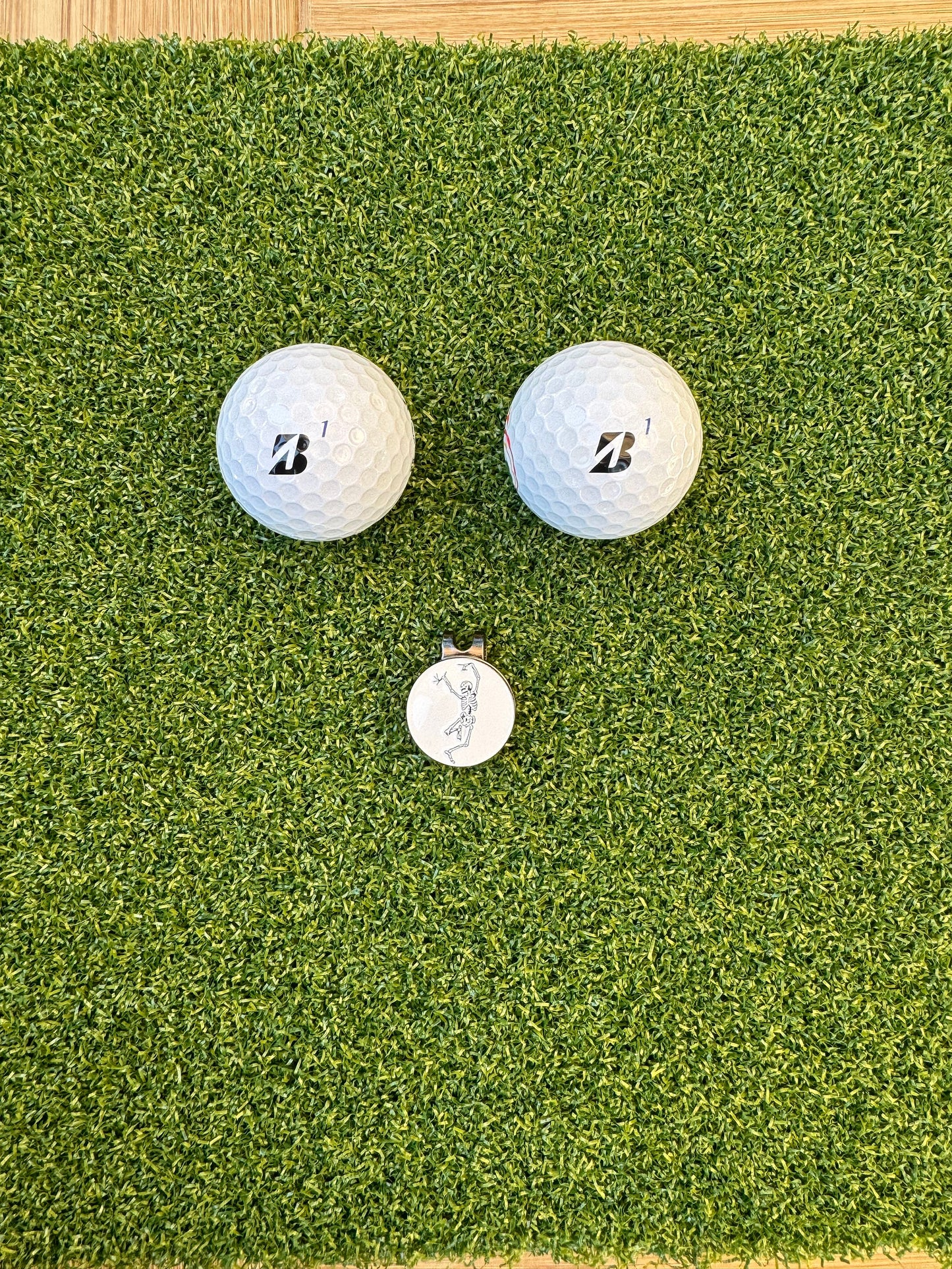 Clutch Golf Company Ball Marker w Hat Clip x Grateful Dead Dancing Skeleton!